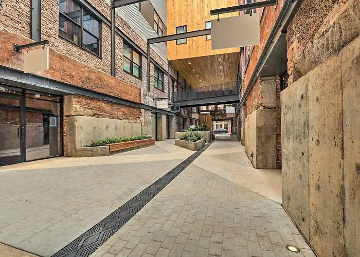Modern Downtown Birmingham Condo W/ Rooftop Access