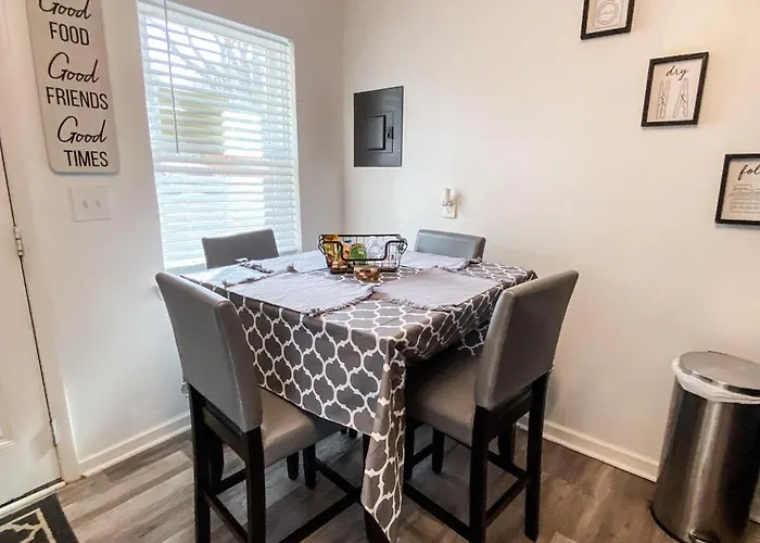 Studio B -Cozy Home Mins From Airport, Uptown And Downtown