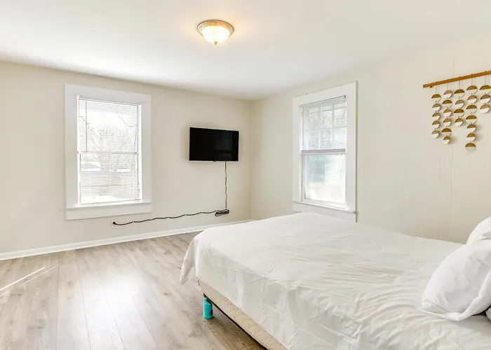 Newly Renovated Birmingham Home: 7 Mi To Dtwn!