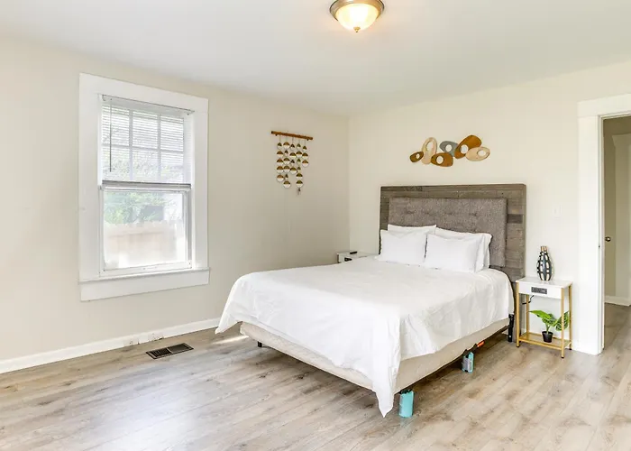 Newly Renovated Birmingham Home: 7 Mi To Dtwn!