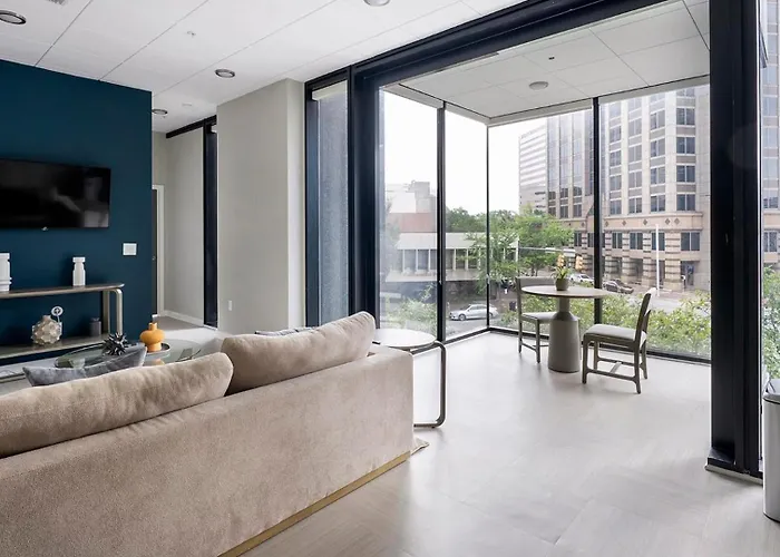 Landing Apartments - The 600